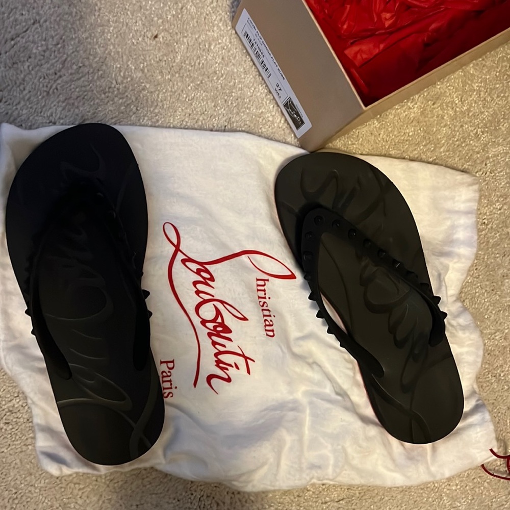 Christian louboutin flip flop